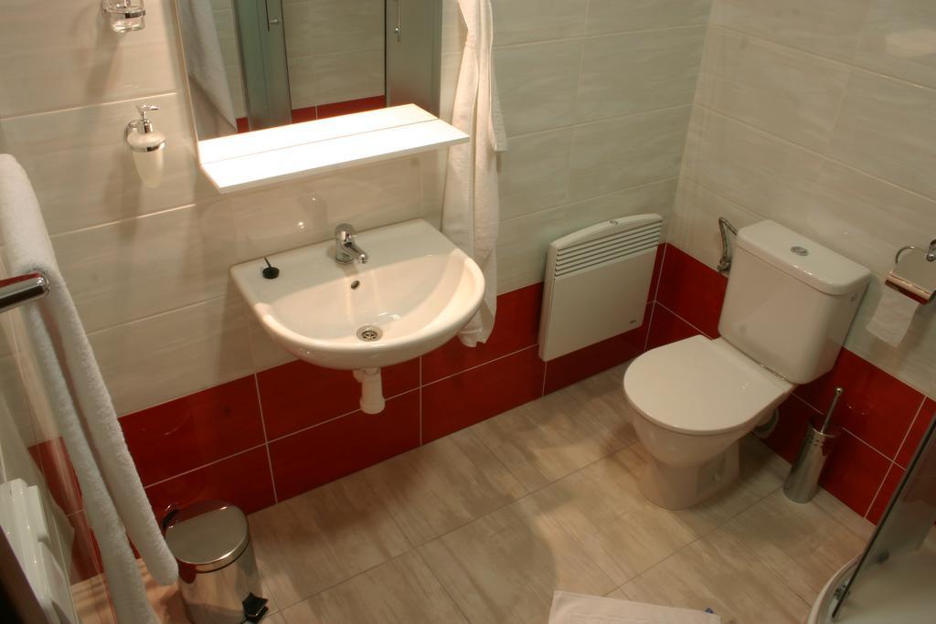 Penzion U Sklepu Hotel Hovorany ภายนอก รูปภาพ