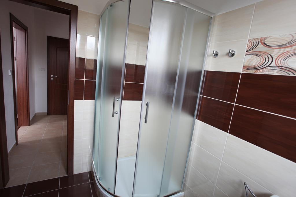 Penzion U Sklepu Hotel Hovorany ภายนอก รูปภาพ